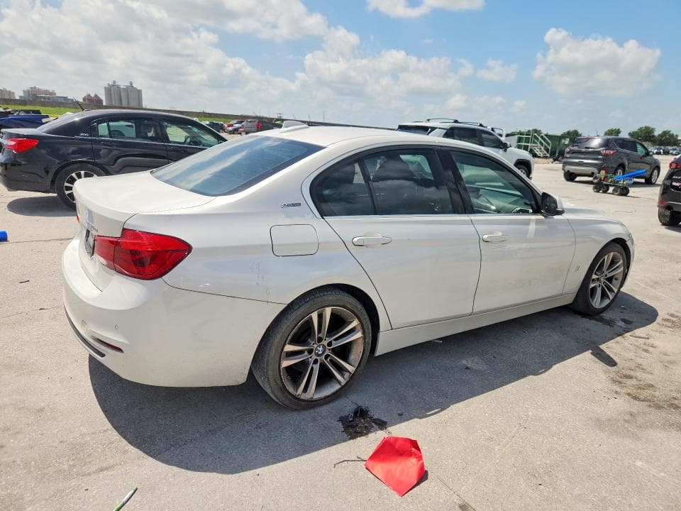 2017 BMW 330E 3