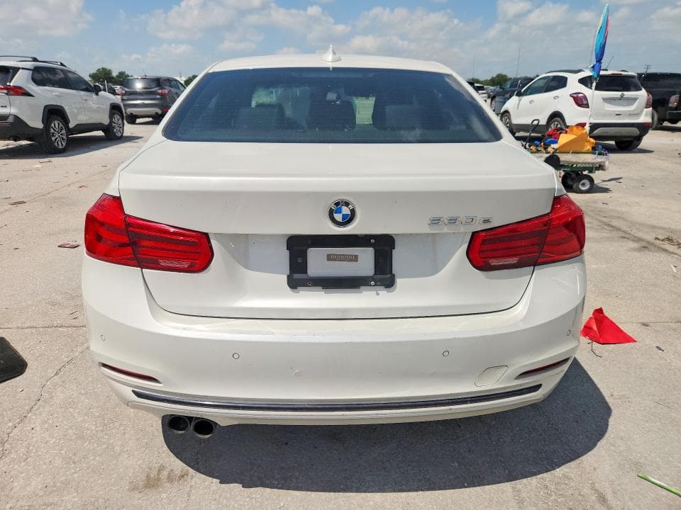 2017 BMW 330E 6