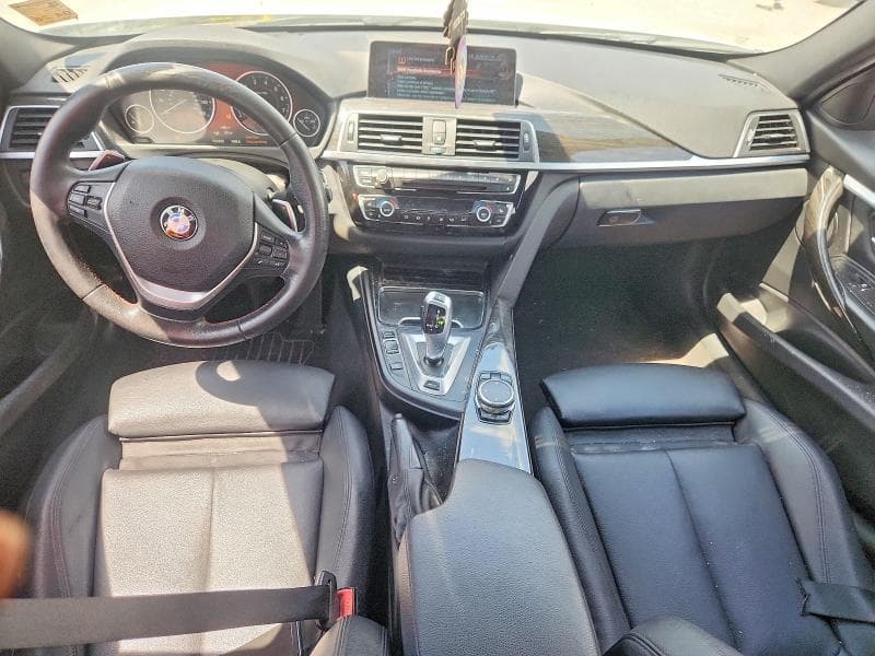 2017 BMW 330E 8