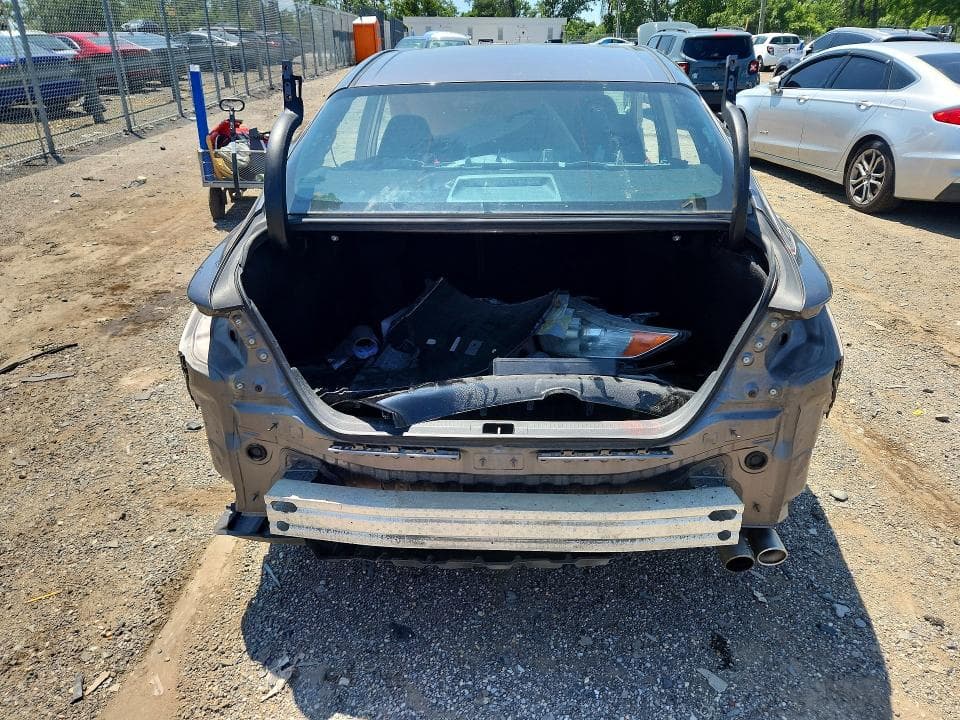2018 TOYOTA CAMRY SE 6