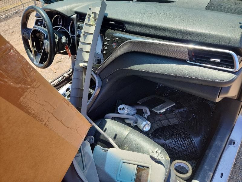 2018 TOYOTA CAMRY SE 8