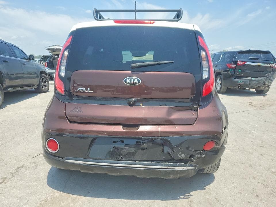 2017 KIA SOUL + 6