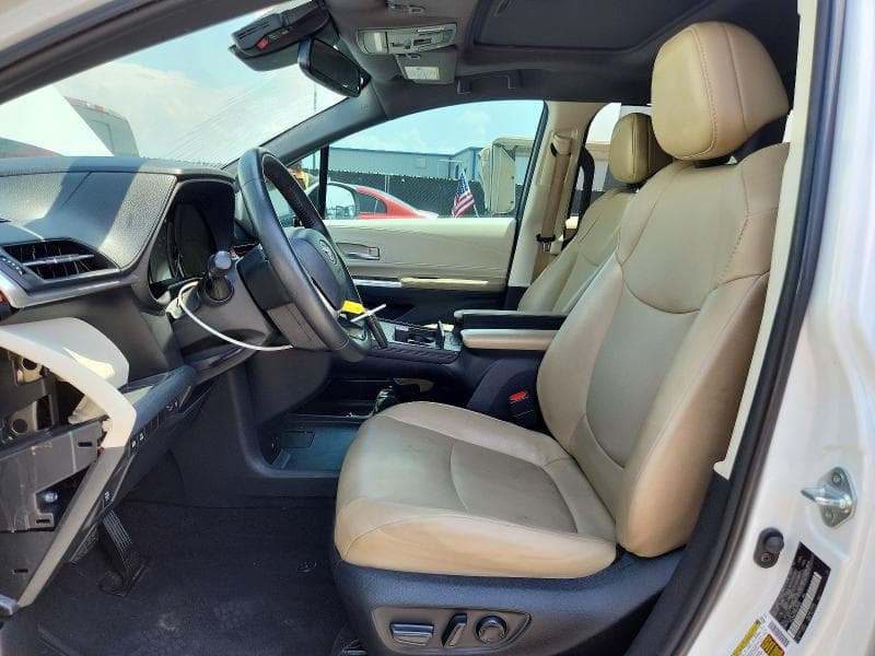 2022 TOYOTA SIENNA XLE 7