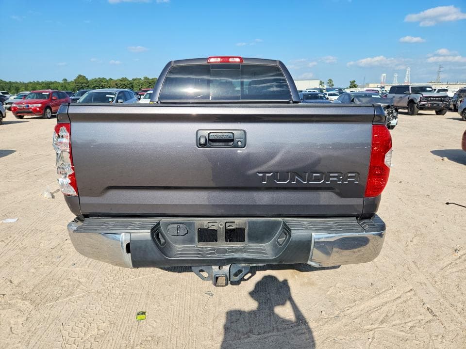 2017 TOYOTA TUNDRA SR5 6