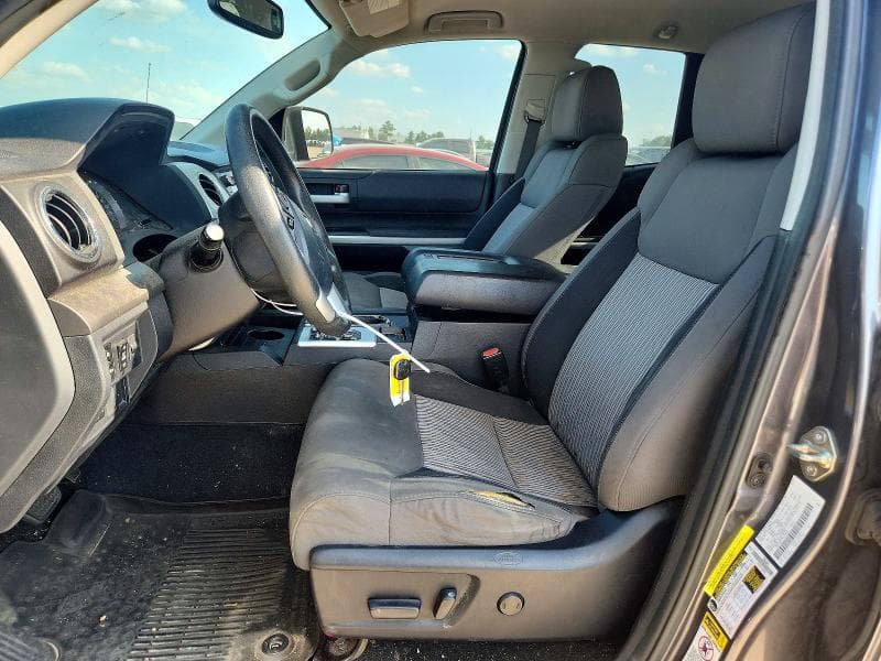 2017 TOYOTA TUNDRA SR5 7