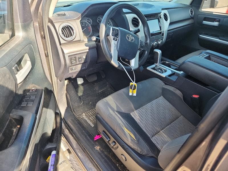 2017 TOYOTA TUNDRA SR5 8