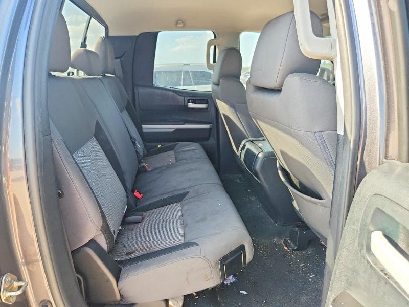 2017 TOYOTA TUNDRA SR5 10