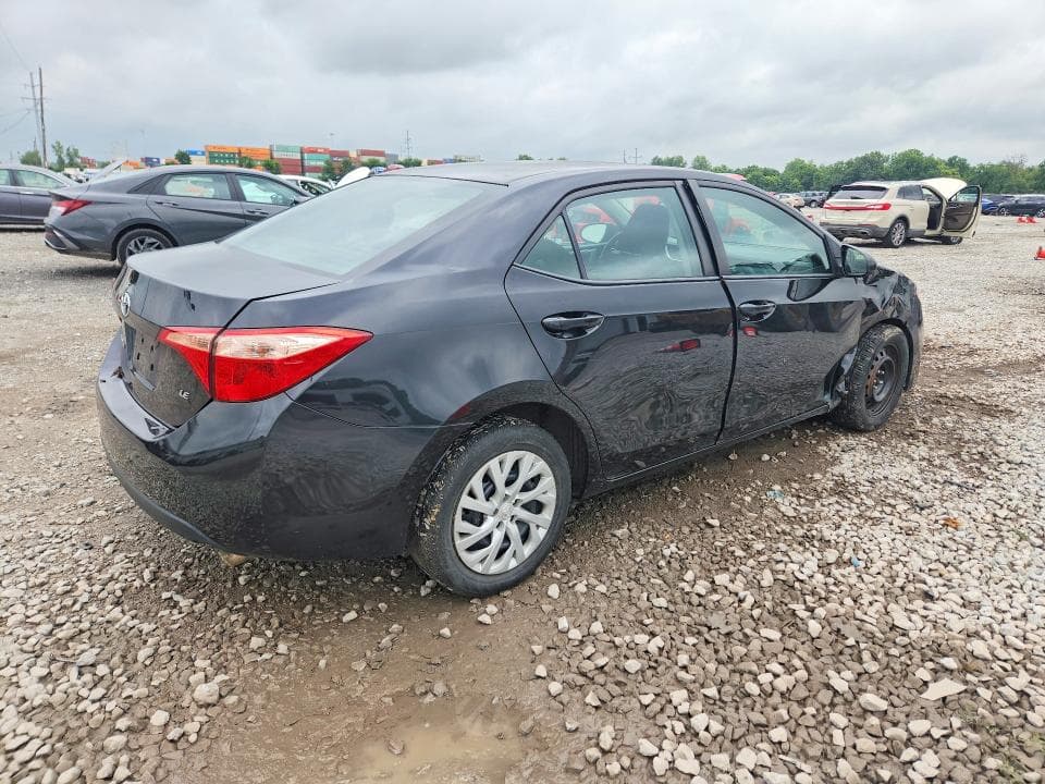 2017 TOYOTA COROLLA LE 3