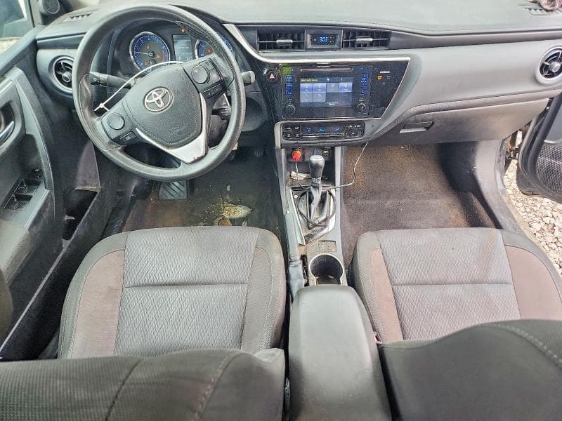 2017 TOYOTA COROLLA LE 8
