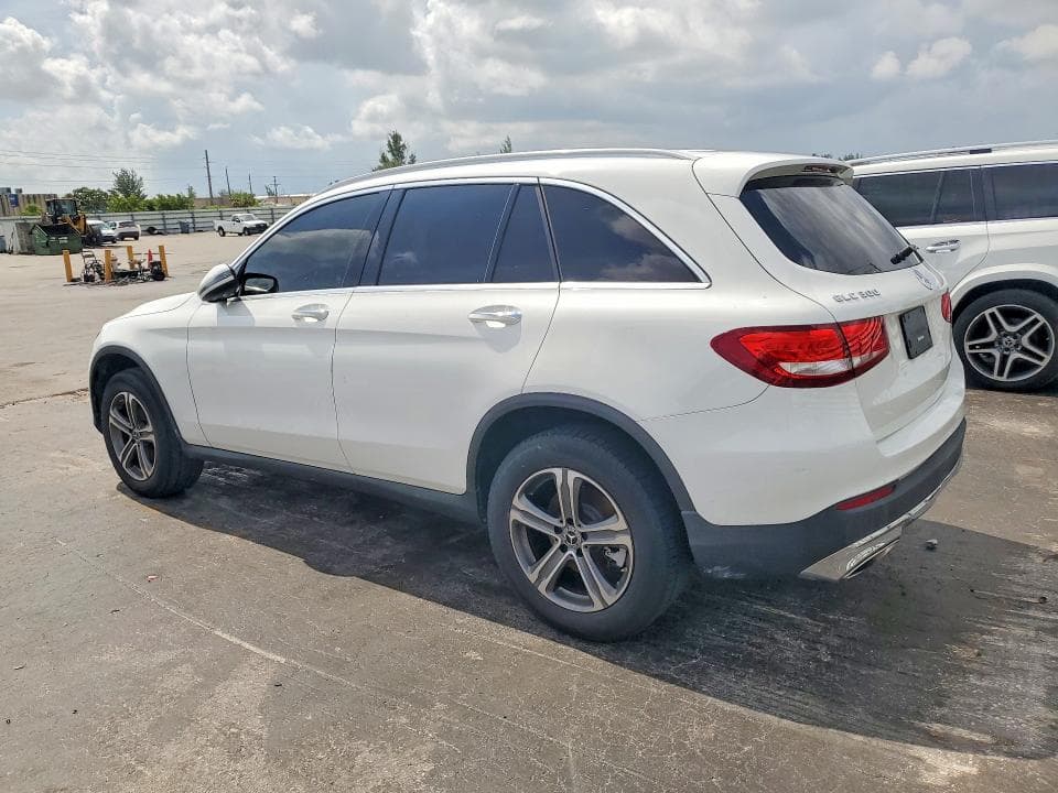2019 MERCEDES-BENZ GLC 300 2