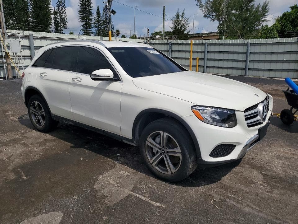 2019 MERCEDES-BENZ GLC 300 4