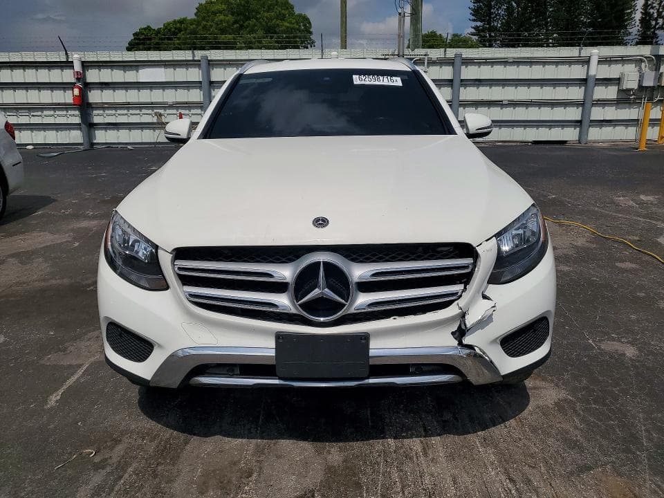 2019 MERCEDES-BENZ GLC 300 5