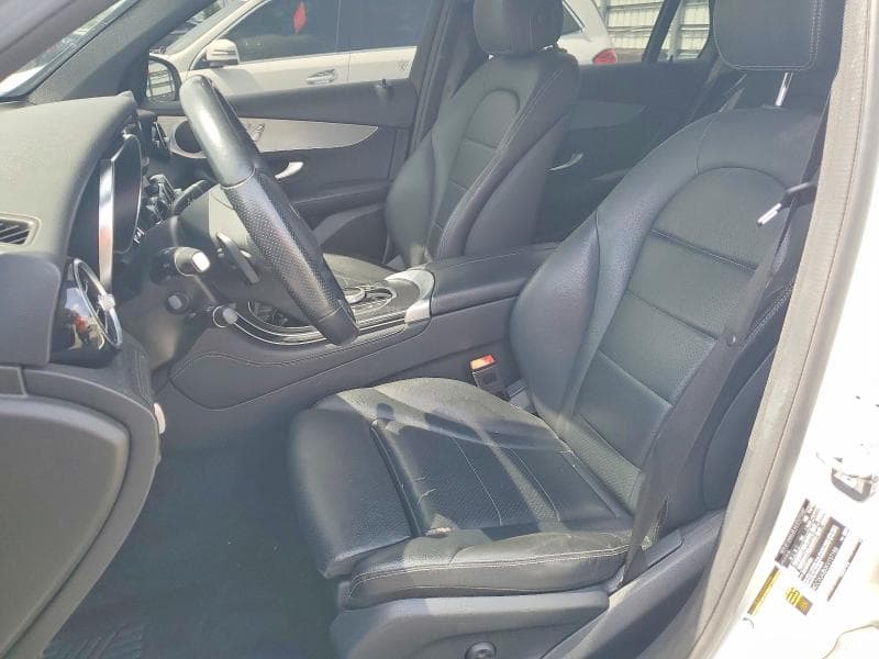 2019 MERCEDES-BENZ GLC 300 7