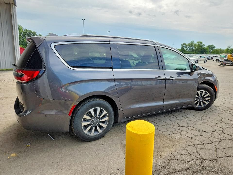 2021 CHRYSLER PACIFICA HYBRID TOURING L 3