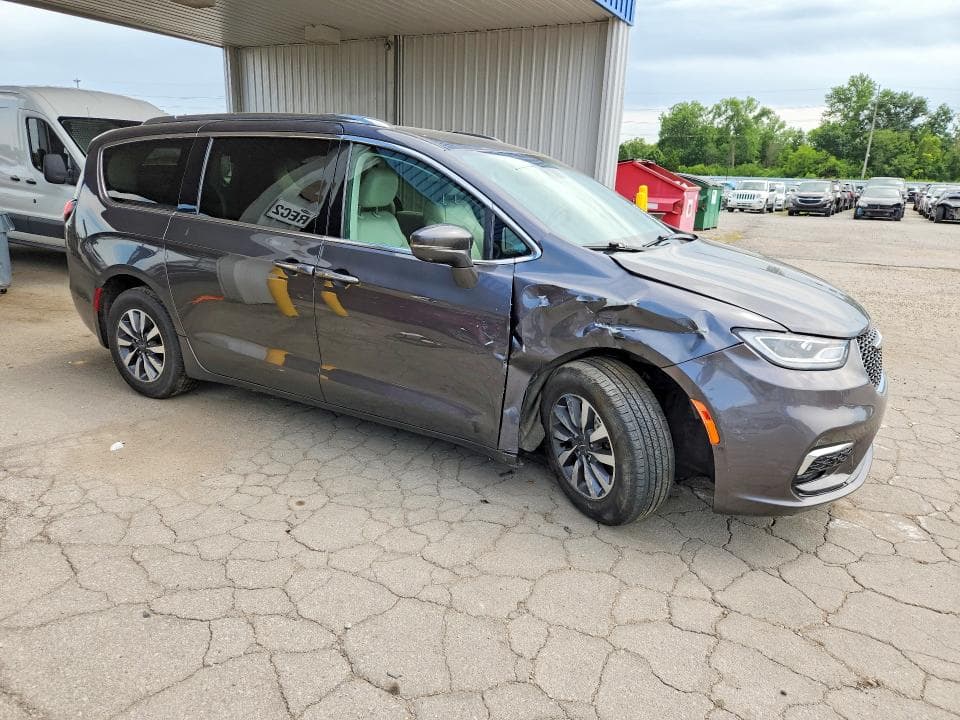 2021 CHRYSLER PACIFICA HYBRID TOURING L 4