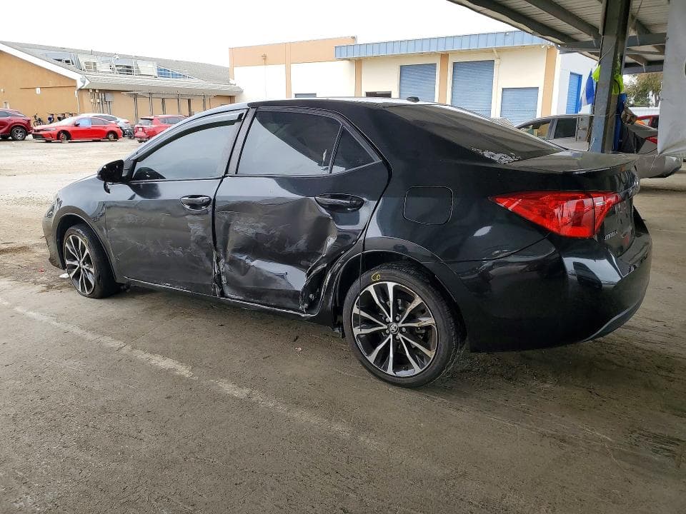 2017 TOYOTA COROLLA SE 2