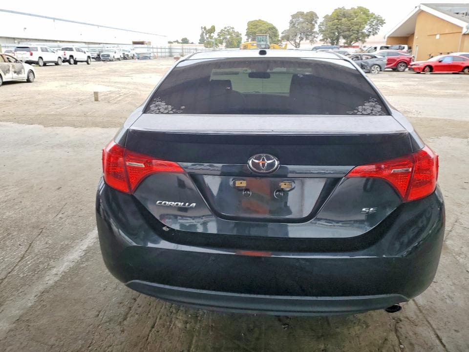 2017 TOYOTA COROLLA SE 6