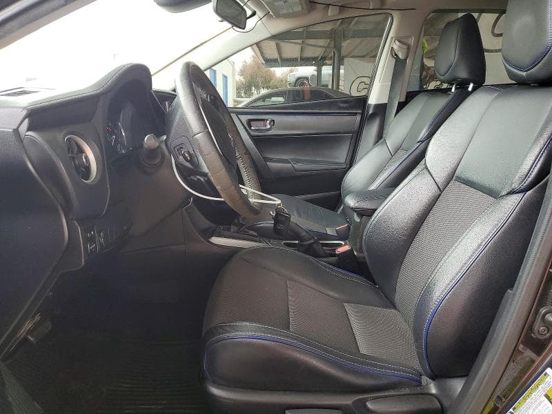 2017 TOYOTA COROLLA SE 7