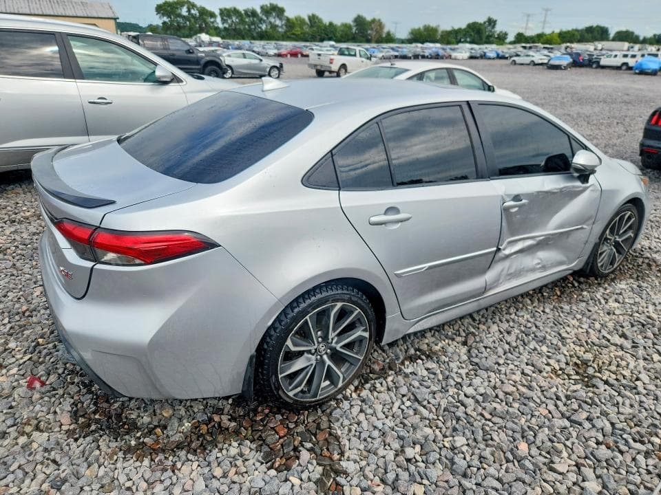 2021 TOYOTA COROLLA XSE 3