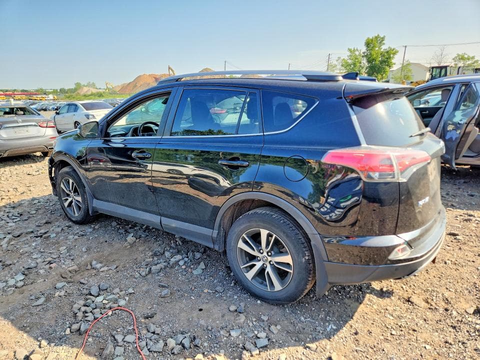 2017 TOYOTA RAV4 XLE 2