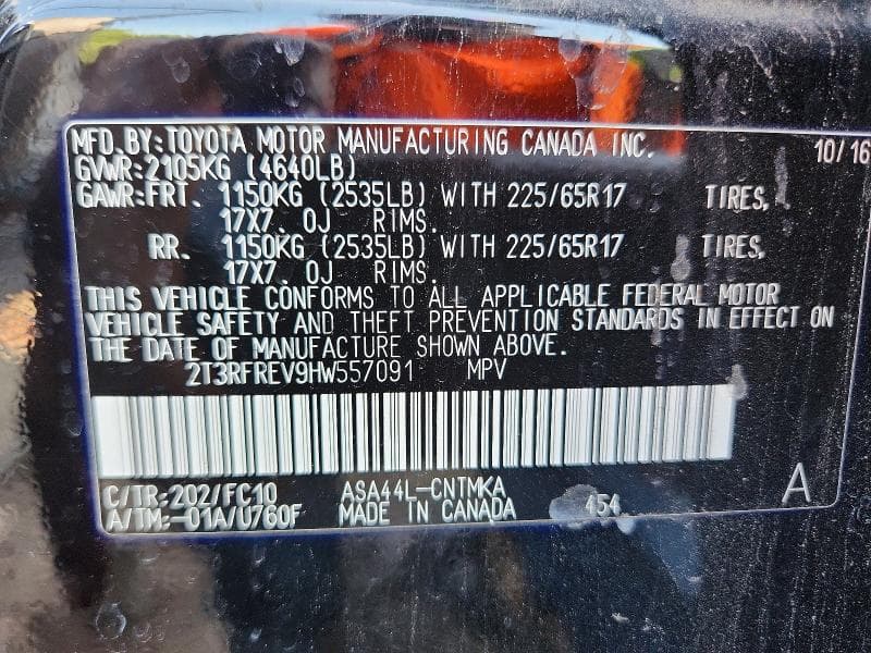 2017 TOYOTA RAV4 XLE 13