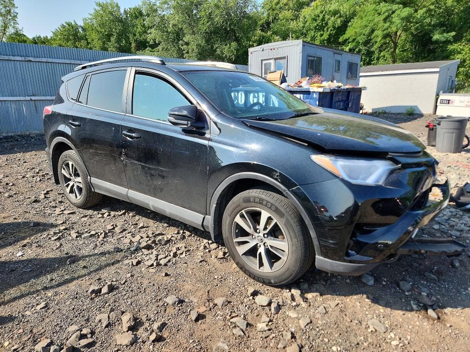 2017 TOYOTA RAV4 XLE 4