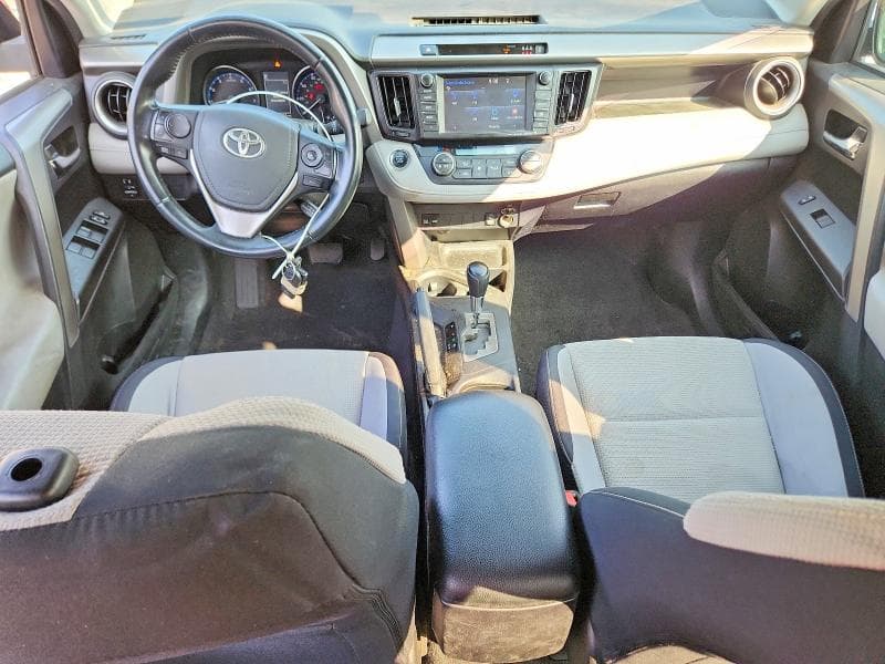 2017 TOYOTA RAV4 XLE 8