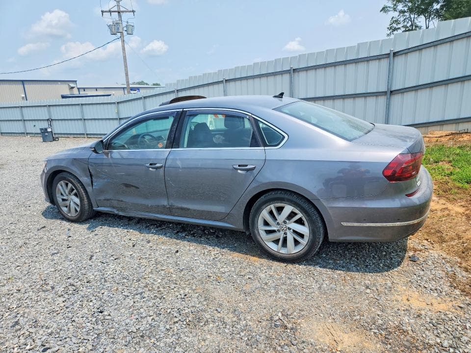 2018 VOLKSWAGEN PASSAT SE 2