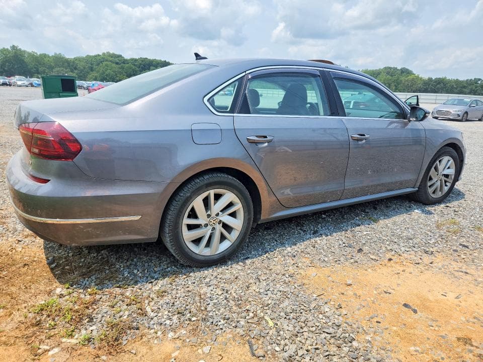 2018 VOLKSWAGEN PASSAT SE 3