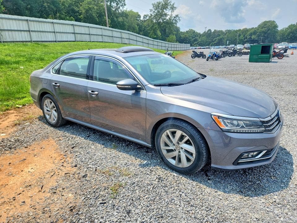 2018 VOLKSWAGEN PASSAT SE 4