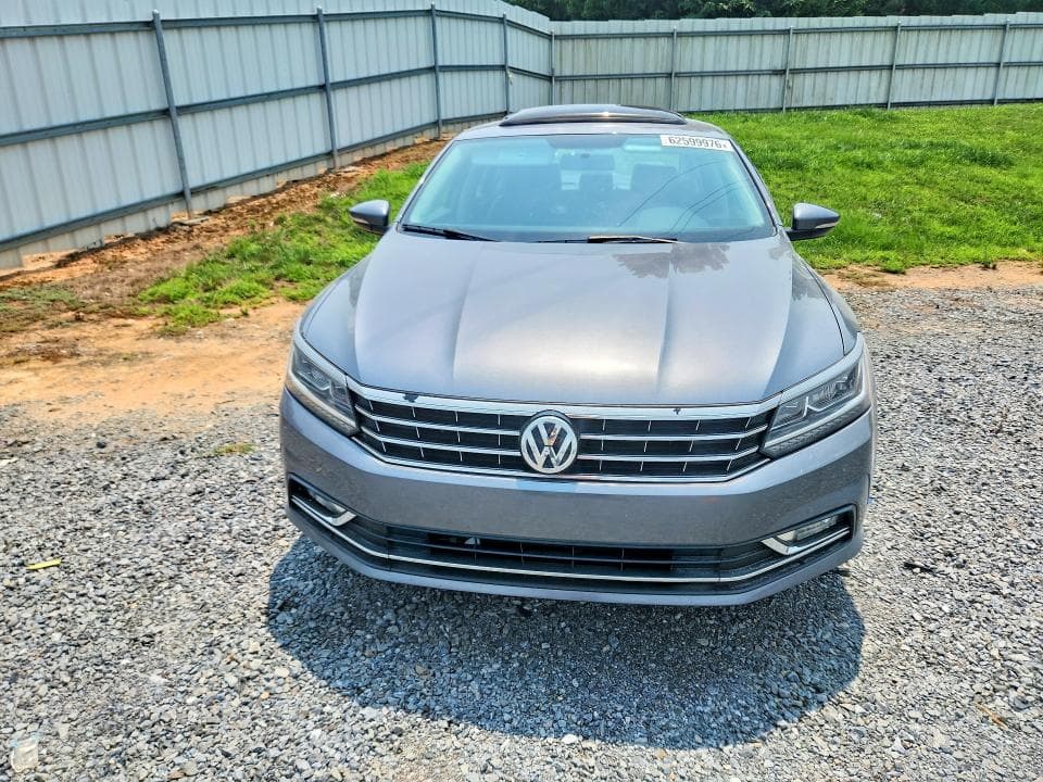 2018 VOLKSWAGEN PASSAT SE 5