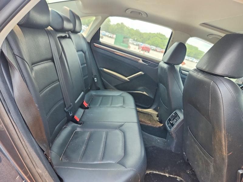 2018 VOLKSWAGEN PASSAT SE 10
