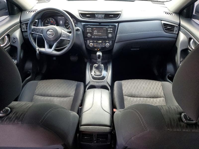 2017 NISSAN ROGUE SV 8