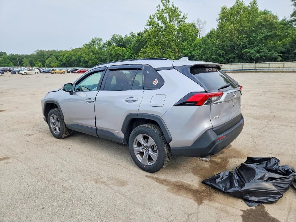 2025 TOYOTA RAV4 HYBRID XLE 2