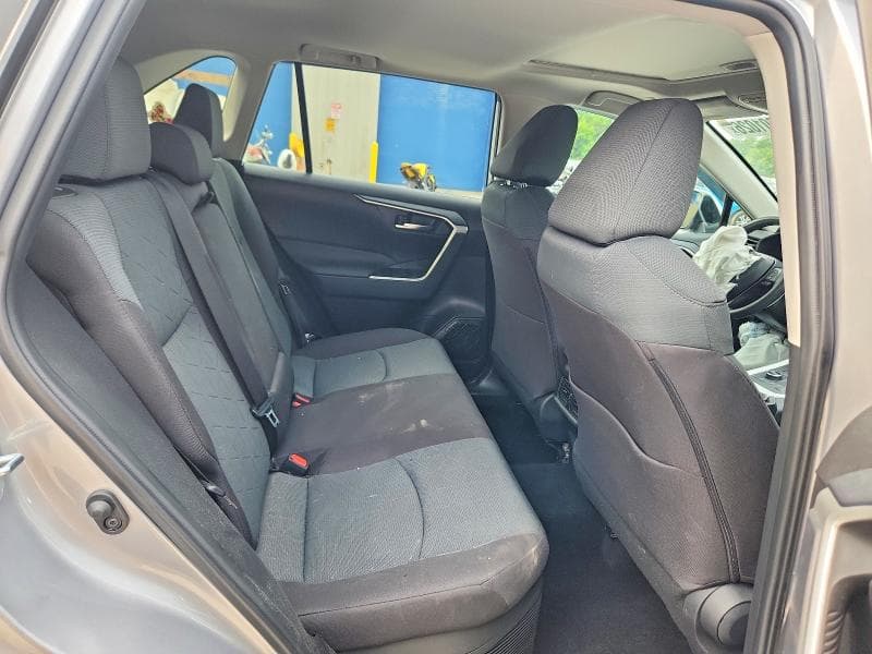2025 TOYOTA RAV4 HYBRID XLE 11