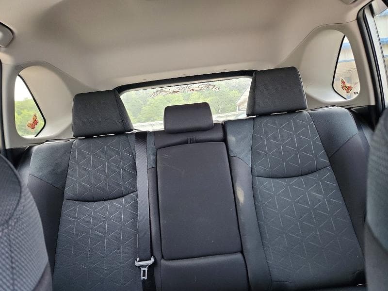 2025 TOYOTA RAV4 HYBRID XLE 10