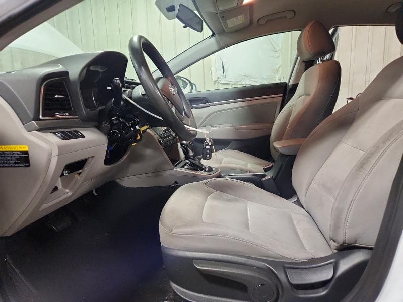 2017 HYUNDAI ELANTRA SE 7