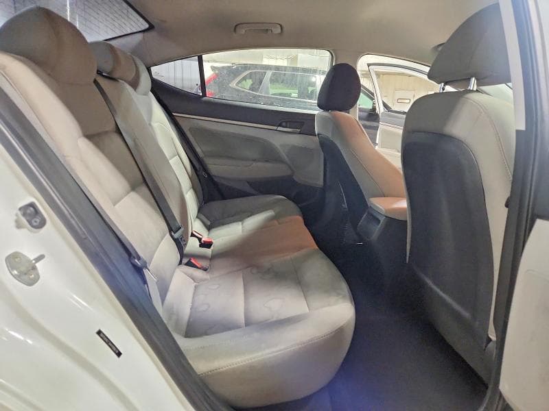 2017 HYUNDAI ELANTRA SE 10