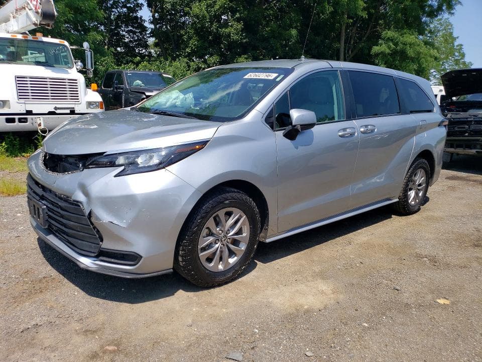 2024 TOYOTA SIENNA LE - 1