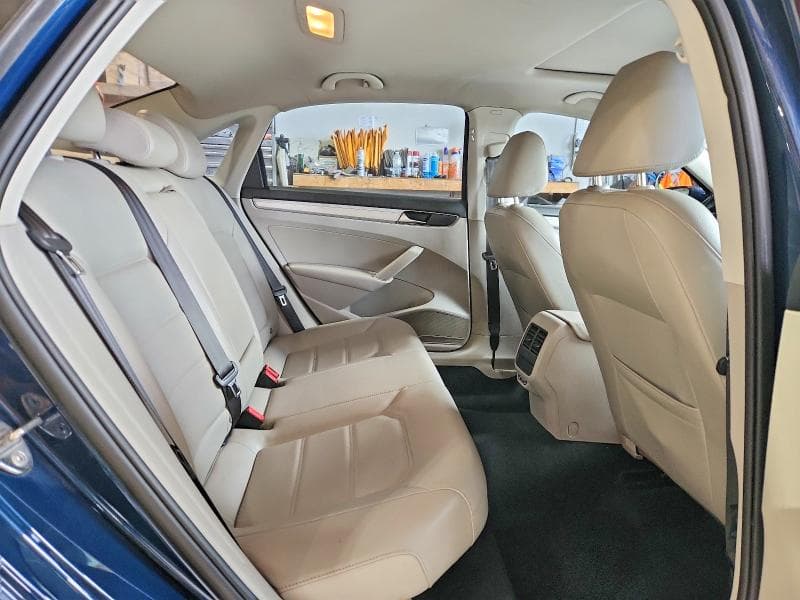 2019 VOLKSWAGEN PASSAT WOLFSBURG 10