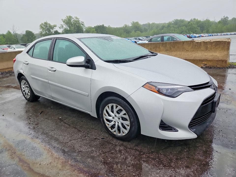 2017 TOYOTA COROLLA LE 4