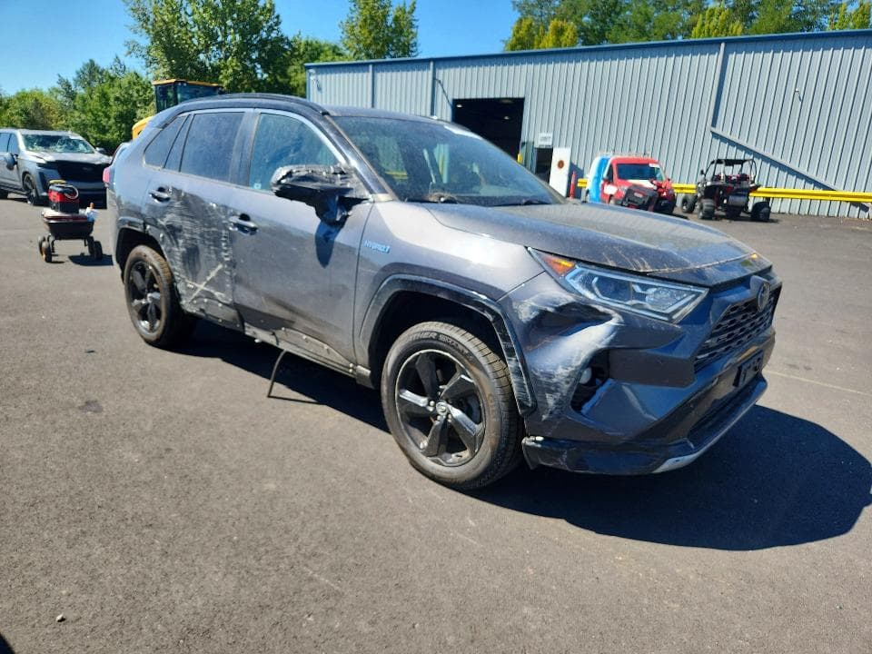2020 TOYOTA RAV4 XSE 4