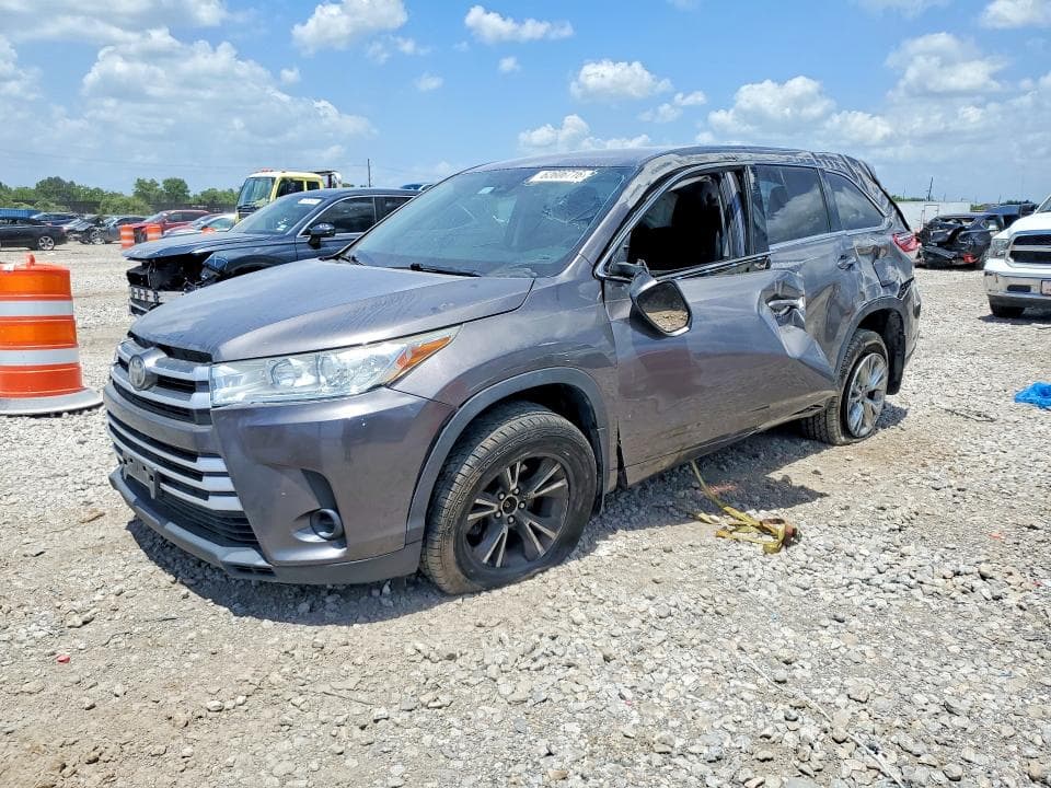 2017 TOYOTA HIGHLANDER LE - 1