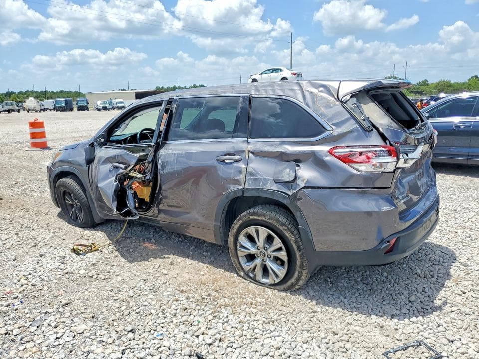 2017 TOYOTA HIGHLANDER LE 2