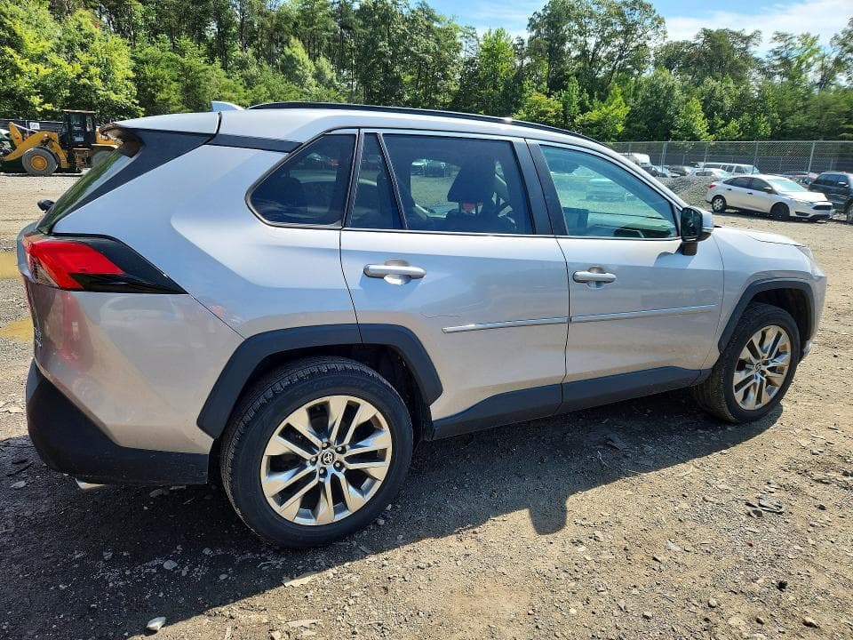 2021 TOYOTA RAV4 XLE PREMIUM 3