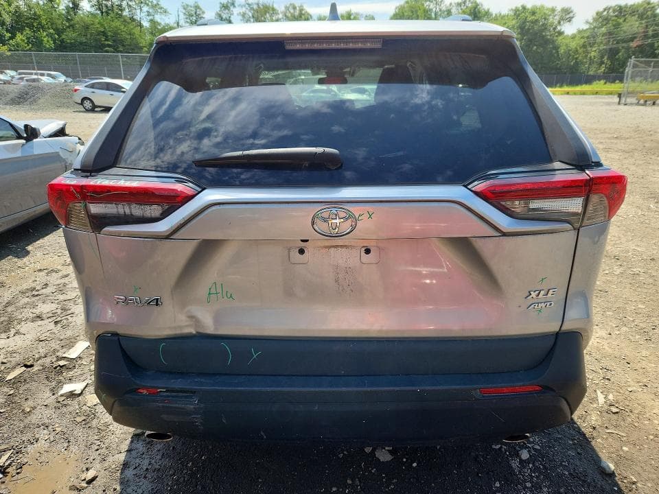 2021 TOYOTA RAV4 XLE PREMIUM 6