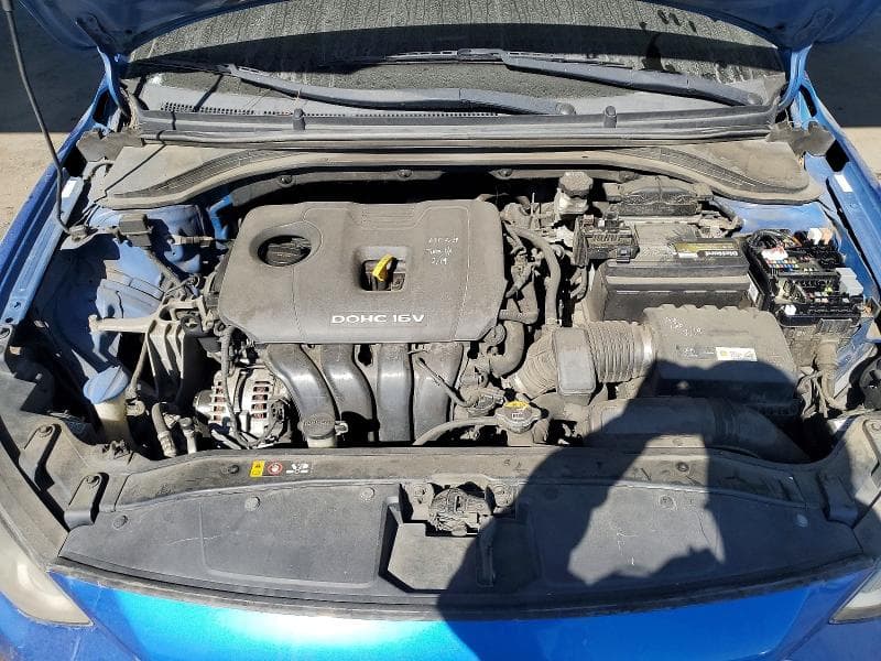 2017 HYUNDAI ELANTRA SE 11