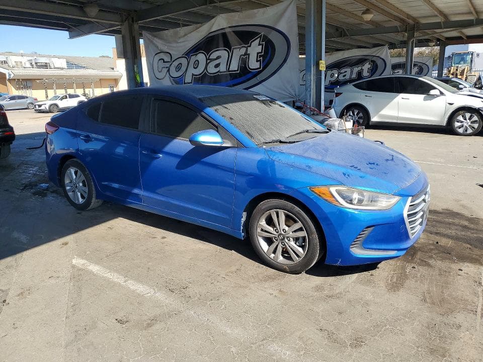 2017 HYUNDAI ELANTRA SE 4