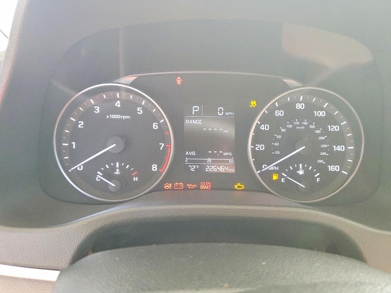 2017 HYUNDAI ELANTRA SE 9