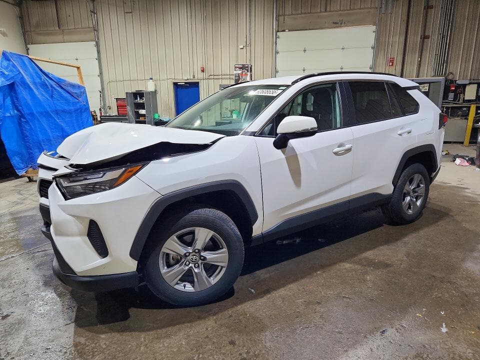 2024 TOYOTA RAV4 XLE - 1